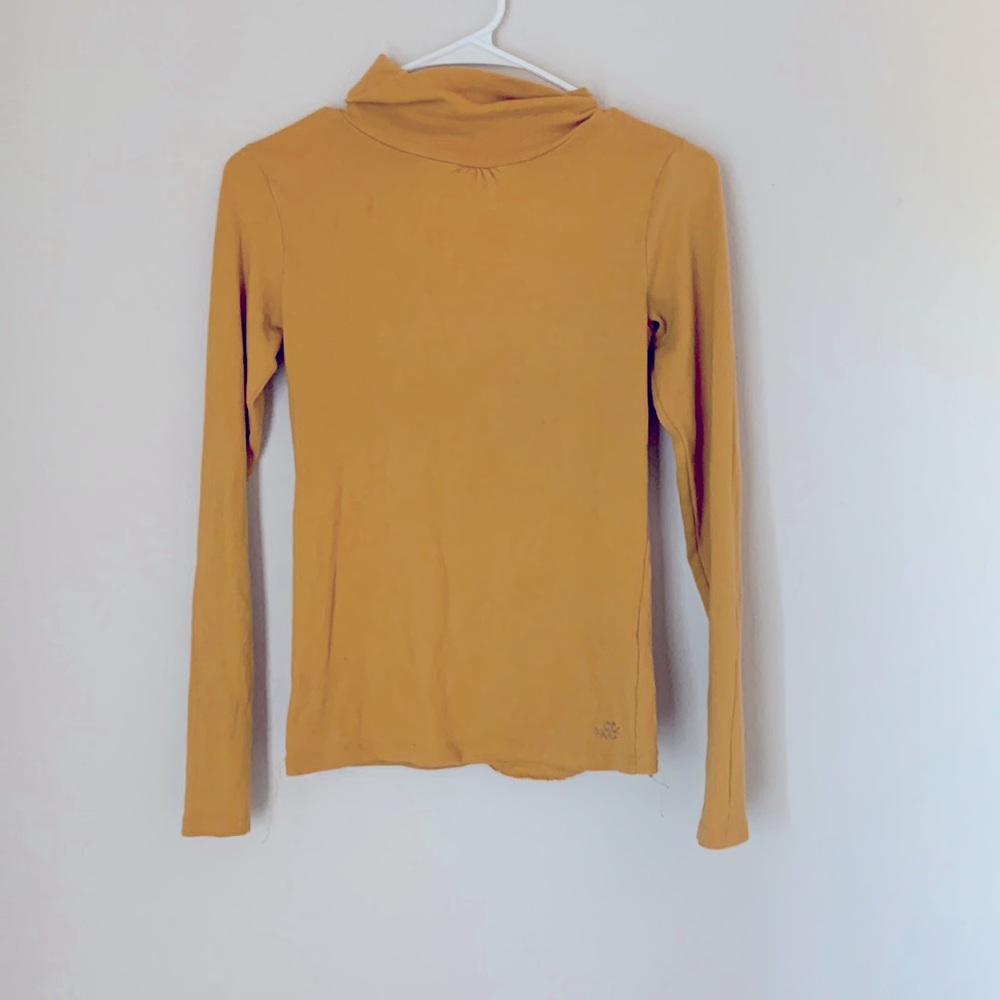 Yellow turtle neck